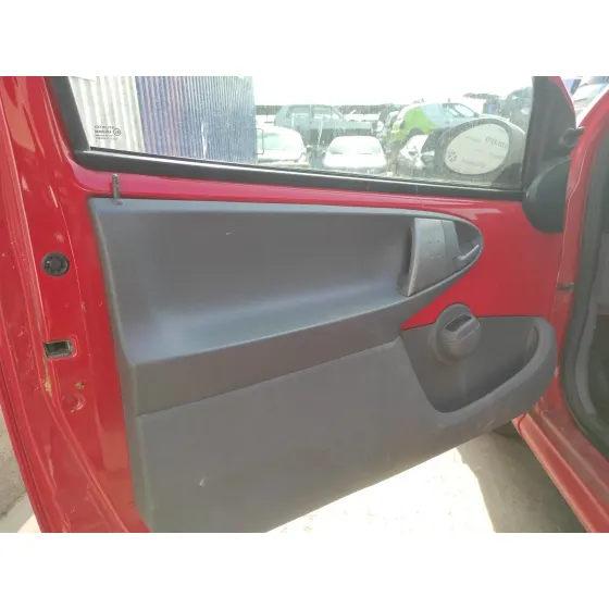 CITROEN C1 '2007 1.0 CAT (CFB / 384F) ROJO