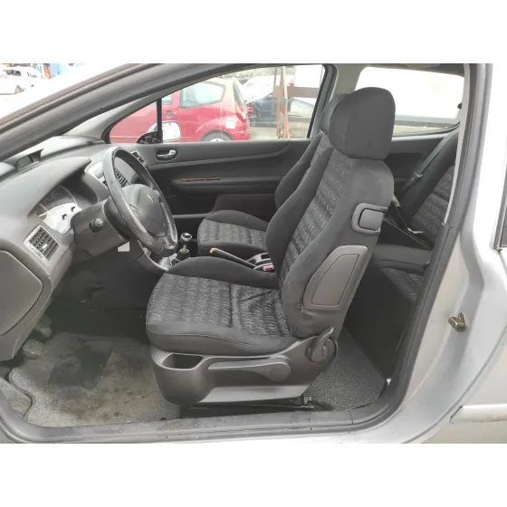 PEUGEOT 307 (S1) '2005 1.6 HDI PLATA