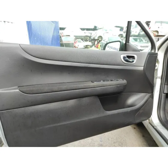 PEUGEOT 307 (S1) '2005 1.6 HDI PLATA