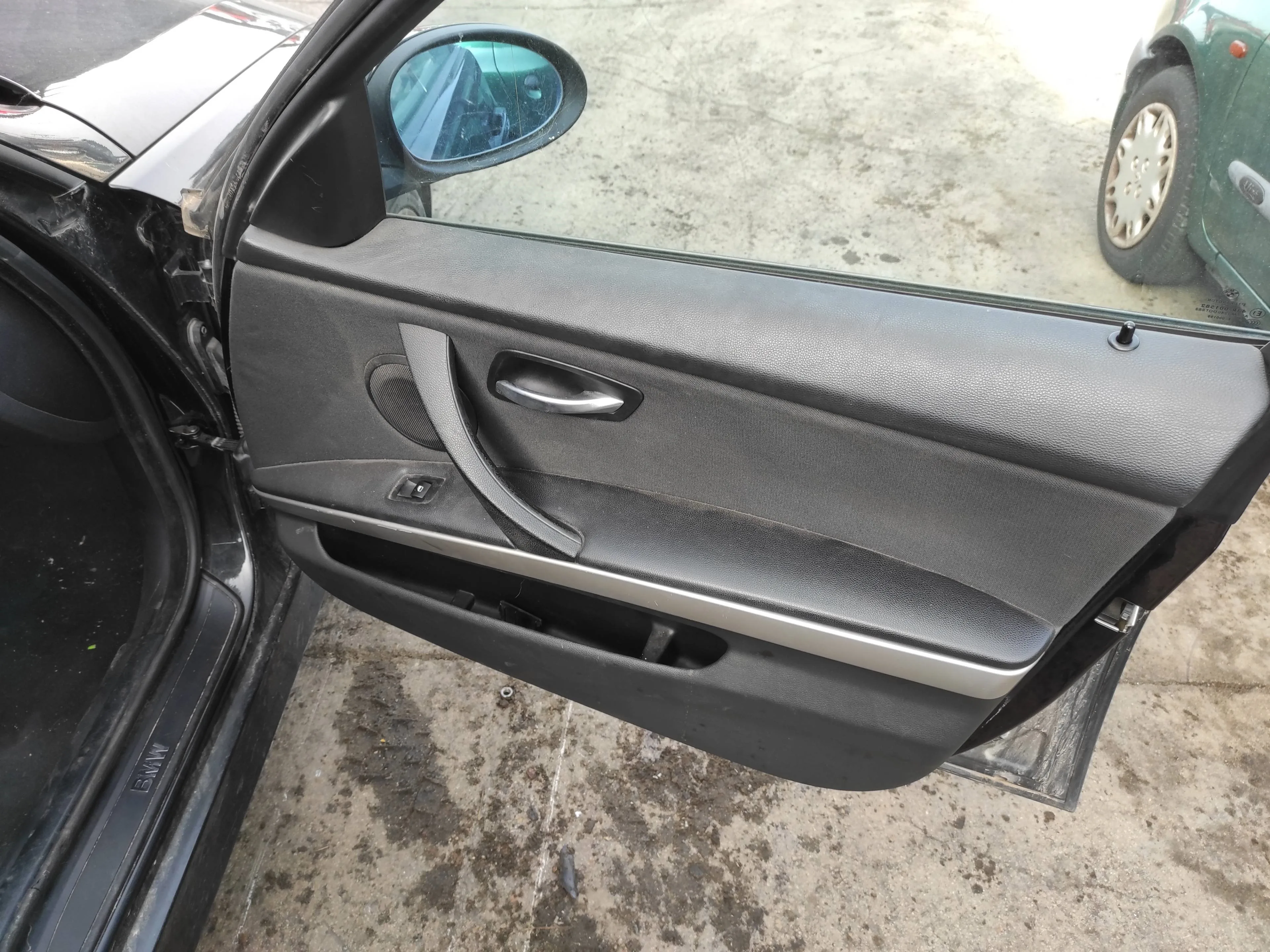 BMW SERIE 3 BERLINA (E90) BMW SERIE 3 BERLINA (E90) '2005 2.0 16V CAT NEGRO 2004