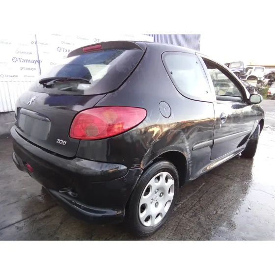 PEUGEOT 206 BERLINA '2004 1.4 NEGRO
