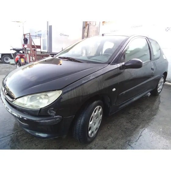 PEUGEOT 206 BERLINA '2004 1.4 NEGRO
