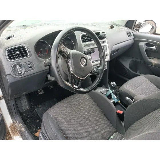 Volkswagen POLO V (6R1, 6C1) 2014