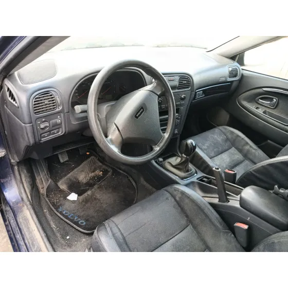 Volvo V40 STATION WAGON (645) 2000