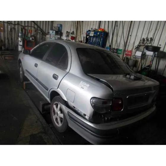 NISSAN ALMERA (N16/E) '2001 2.2 16V TURBODIESEL CAT PLATA
