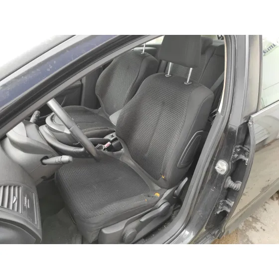 CITROEN C4 BERLINA '2006 VTR PLUS NEGRO