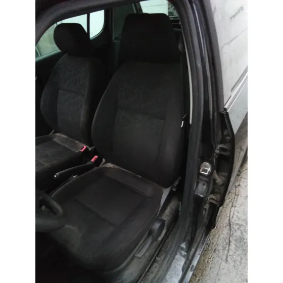 SKODA FABIA (5J2 ) '2012 1.6 TDI NEGRO