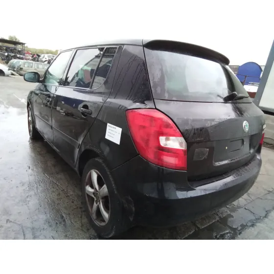 SKODA FABIA (5J2 ) '2012 1.6 TDI NEGRO