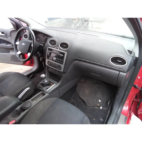 FORD FOCUS BERLINA (CAP) '2007 2.0 TDCI CAT ROJO