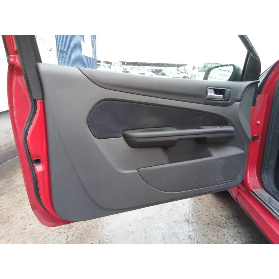 FORD FOCUS BERLINA (CAP) '2007 2.0 TDCI CAT ROJO