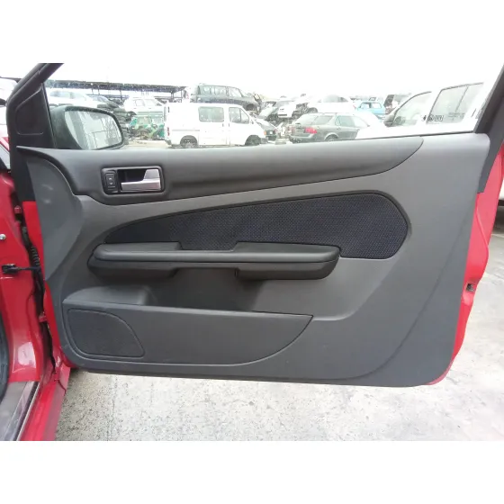 FORD FOCUS BERLINA (CAP) '2007 2.0 TDCI CAT ROJO