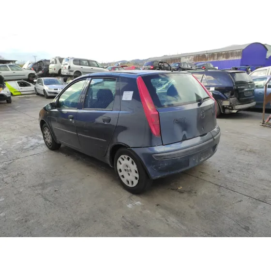 FIAT PUNTO BERLINA (188) '2002 * GRIS