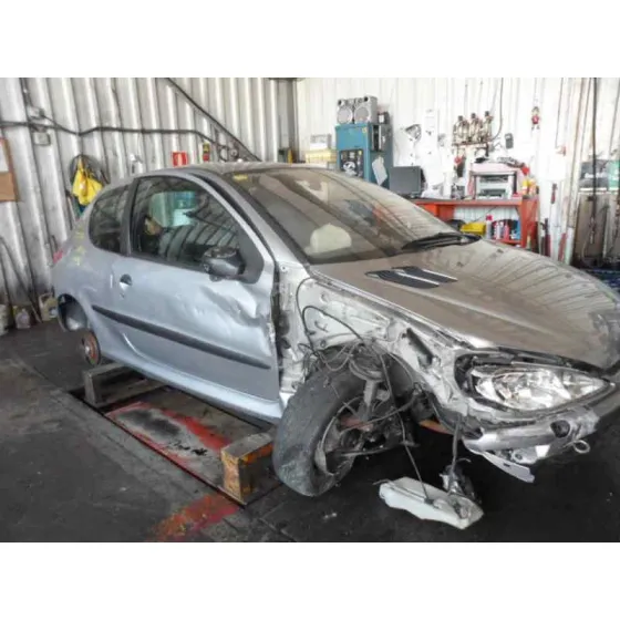 PEUGEOT 206 BERLINA '2003 1.6 16V CAT PLATA