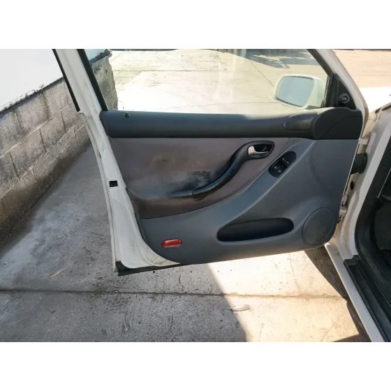 Seat LEON (1M1) 1999