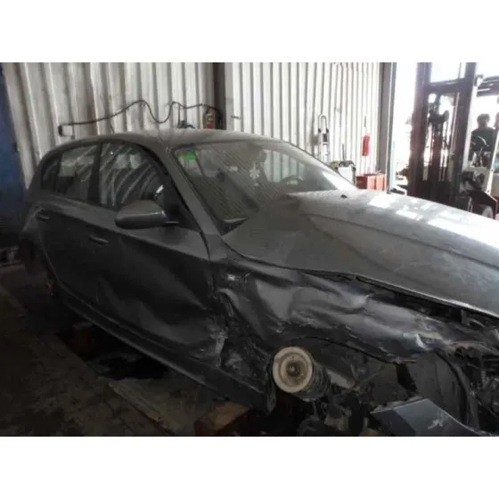 BMW SERIE 1 BERLINA (E81/E87) '2005 120D LILA CLARO