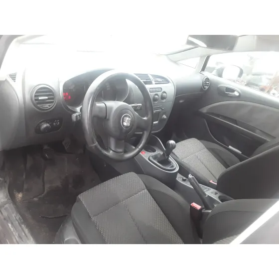 SEAT LEON (1P1) '2008 1.9 TDI NEGRO