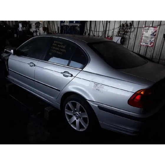 BMW SERIE 3 BERLINA (E46) '2001 * GRANATE