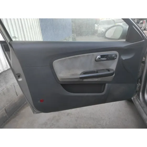 SEAT IBIZA (6L1) '2004 * GRIS OSCURO