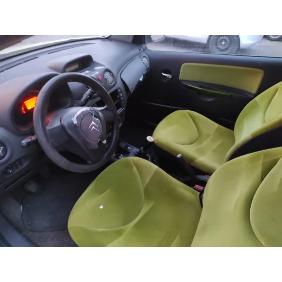 CITROEN C2 '2005 1.1 AMARILLO