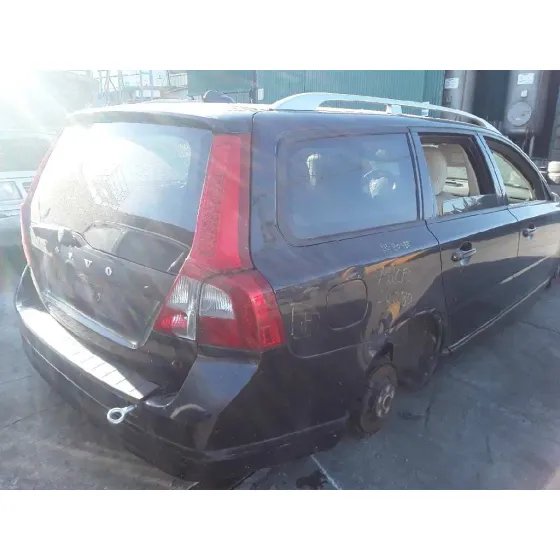 VOLVO V70 FAMILIAR '2008 2.0 DIESEL CAT NEGRO