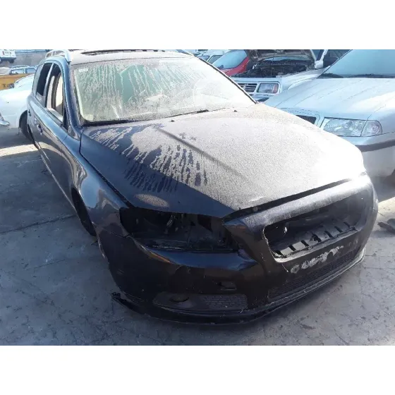VOLVO V70 FAMILIAR '2008 2.0 DIESEL CAT NEGRO