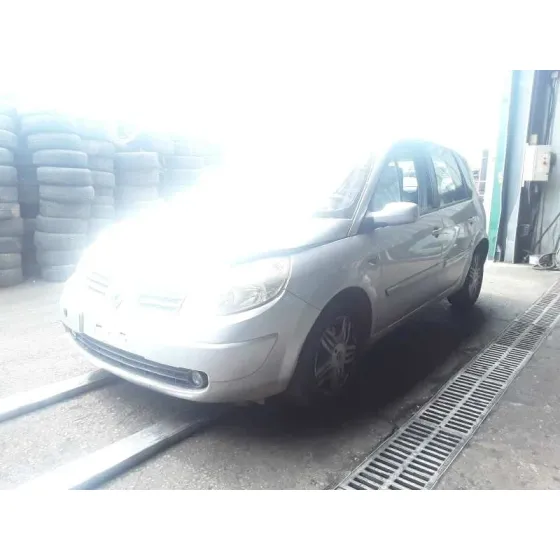 RENAULT MEGANE II BERLINA 5P '2005 1.9 DCI DIESEL PLATA