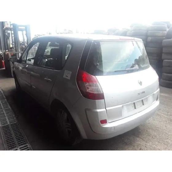 RENAULT MEGANE II BERLINA 5P '2005 1.9 DCI DIESEL PLATA