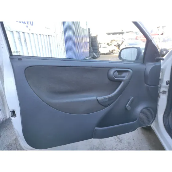 OPEL CORSA C '2005 1.3 16V CDTI CAT (Z 13 DT / LN9) BLANCO