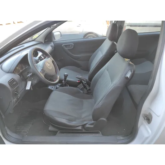 OPEL CORSA C '2005 1.3 16V CDTI CAT (Z 13 DT / LN9) BLANCO