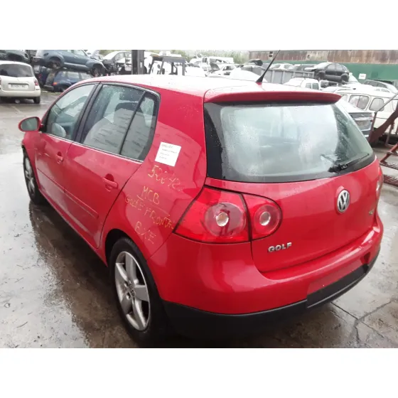 VOLKSWAGEN GOLF V BERLINA (1K1) '2008 1.9 TDI ROJO