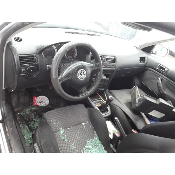 VOLKSWAGEN BORA BERLINA (1J2) '2001 1.9 TDI PLATA