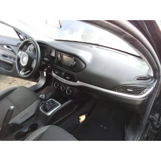 FIAT TIPO II (357) BERLINA '2018 1.6 JTDM 16V NEGRO