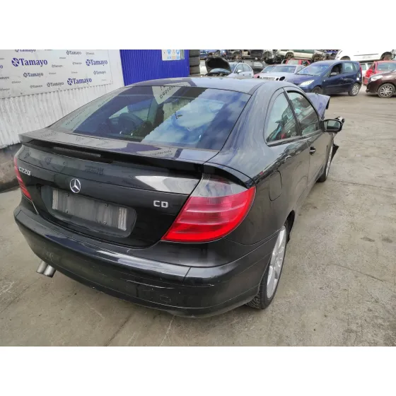 MERCEDES CLASE C (W203) SPORTCOUPE '2004 C 220 CDI (LA) (203.708) NEGRO