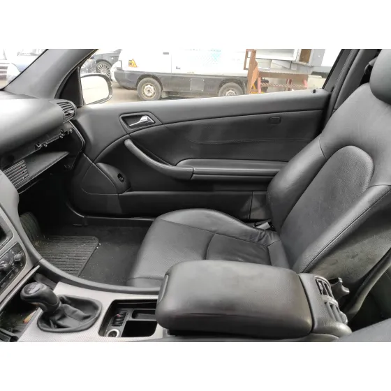 MERCEDES CLASE C (W203) SPORTCOUPE '2004 C 220 CDI (LA) (203.708) NEGRO