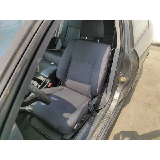 NISSAN ALMERA (N16/E) '2006 1.5 16V CAT GRIS OSCURO