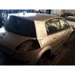 RENAULT MEGANE II BERLINA 5P RENAULT MEGANE II BERLINA 5P '2006 1.5 DCI DIESEL CAT PLATA 2002