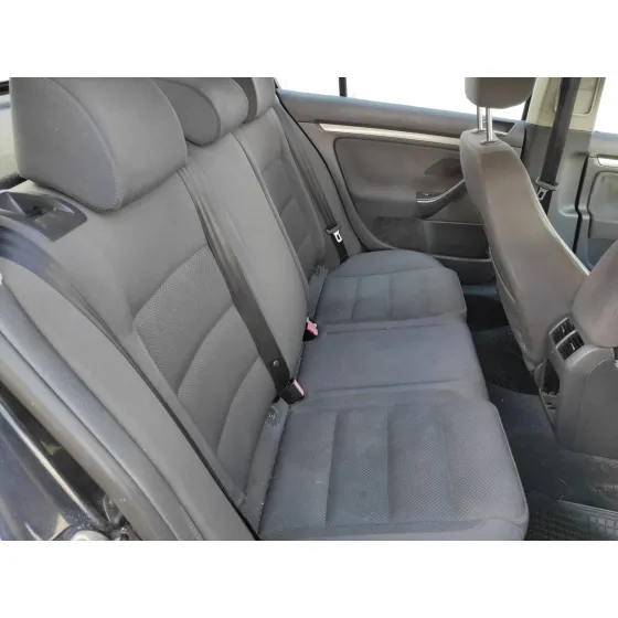 VOLKSWAGEN GOLF V BERLINA (1K1) '2004 1.6 16V FSI NEGRO