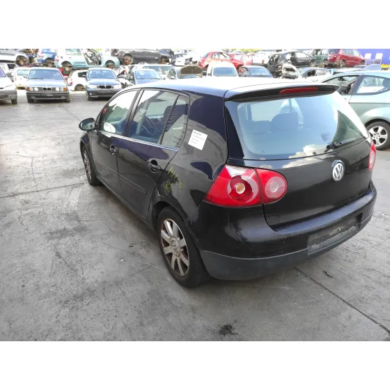 VOLKSWAGEN GOLF V BERLINA (1K1) '2004 1.6 16V FSI NEGRO