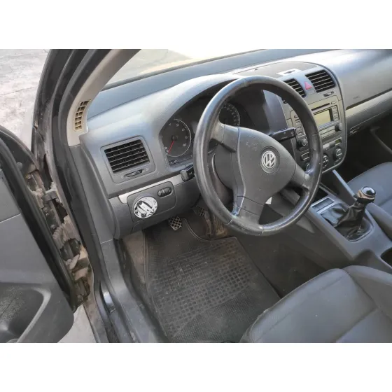 VOLKSWAGEN GOLF V BERLINA (1K1) '2004 1.6 16V FSI NEGRO