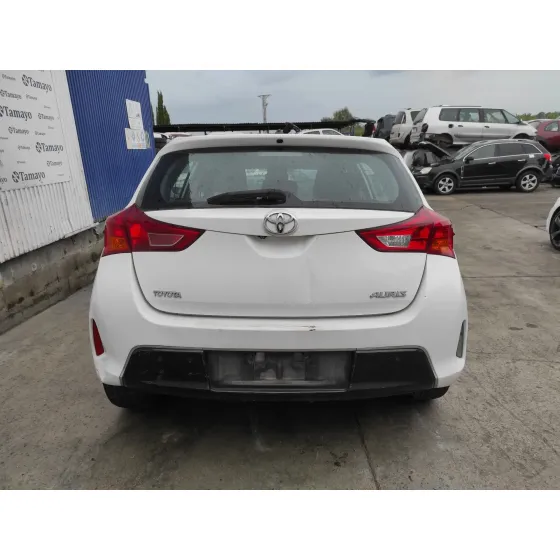 TOYOTA AURIS '2013 1.4 TURBODIESEL CAT BLANCO