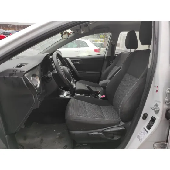 TOYOTA AURIS '2013 1.4 TURBODIESEL CAT BLANCO