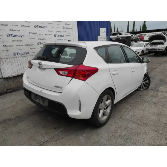 TOYOTA AURIS '2013 1.4 TURBODIESEL CAT BLANCO