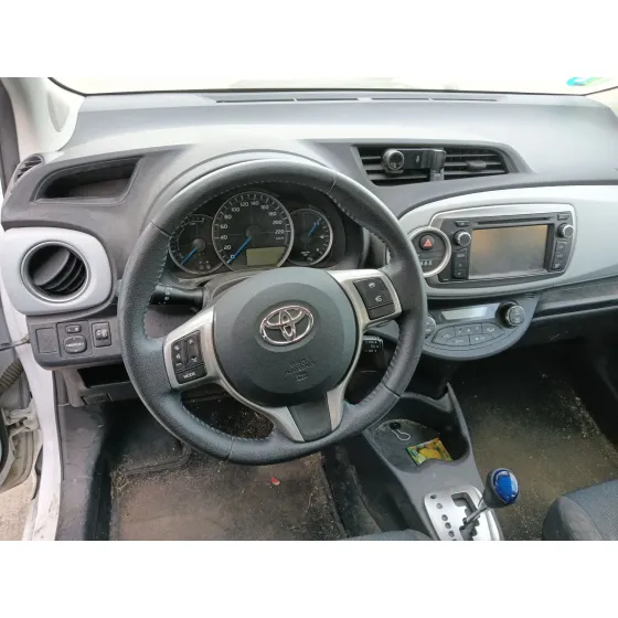 COCHE 300 SERVICIO GRUA 600