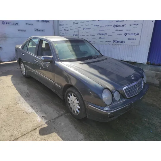 MERCEDES CLASE E (W210) BERLINA DIESEL '2000 2.2 CDI CAT NEGRO