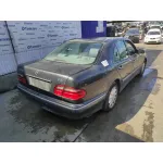 MERCEDES-BENZ CLASE E (W210) BERLINA DIESEL MERCEDES CLASE E (W210) BERLINA DIESEL '2000 2.2 CDI CAT NEGRO 1995