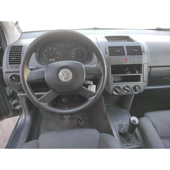 VOLKSWAGEN POLO (9N1) '2005 * LILA