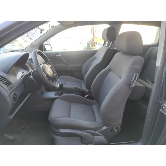 VOLKSWAGEN POLO (9N1) '2005 * LILA