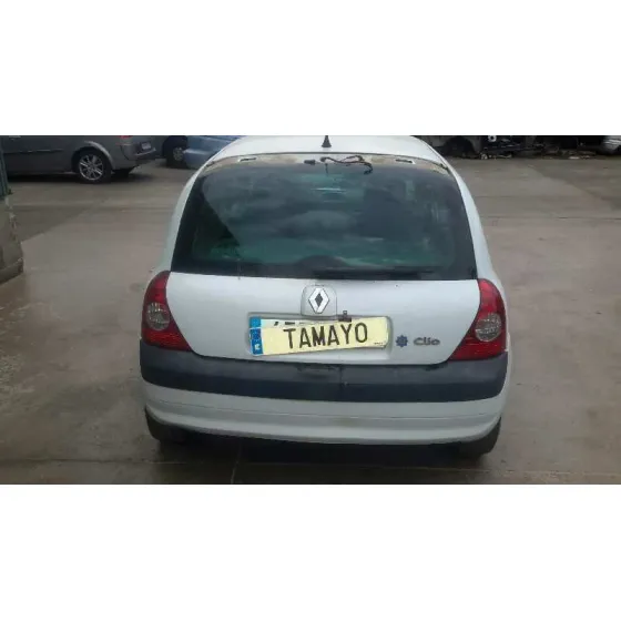 RENAULT CLIO II FASE II (B/CB0) '2002 1.5 DCI DIESEL BLANCO