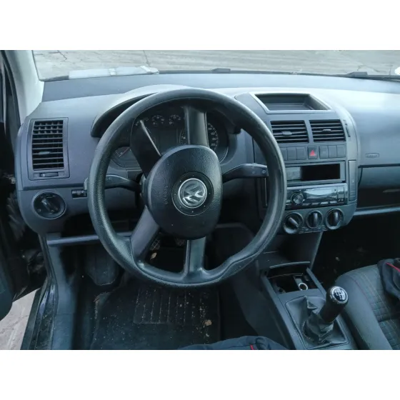 Volkswagen POLO IV (9N_, 9A_) 2005