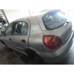 NISSAN ALMERA (N16/E) NISSAN ALMERA (N16/E) '2003 1.5 16V CAT PLATA 2000